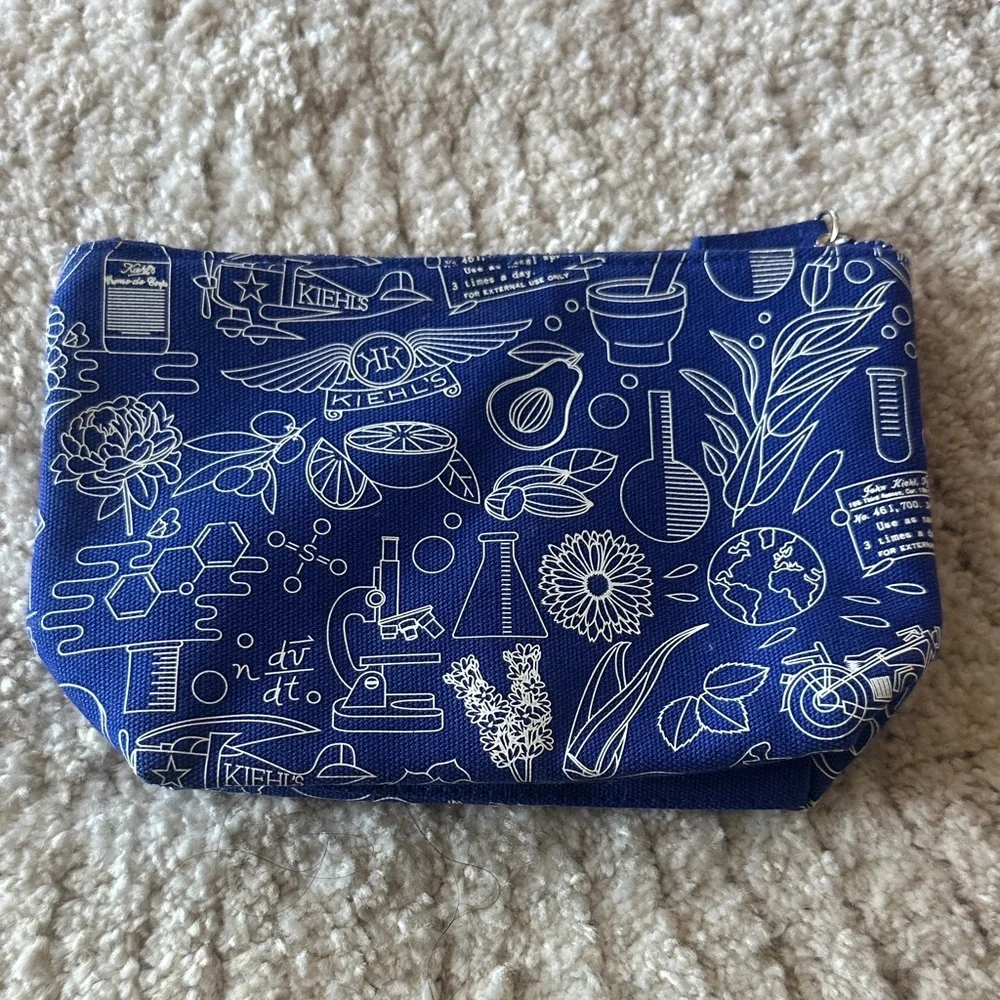 New Kiehls cosmetic pouch with zipper